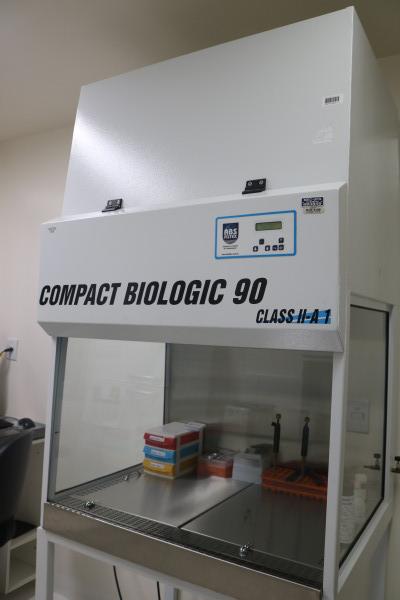 Cabine de Fluxo Laminar Vertical_Segurança Biológica Classe II tipo A1_Modelo Compact Biologic_Marca FILTEX